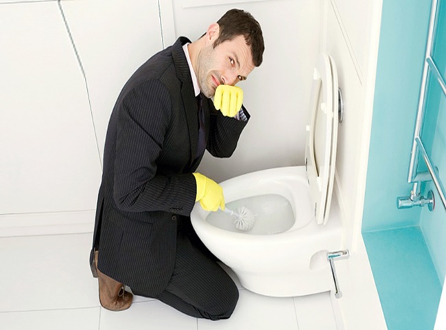 khử mùi sau khi thông tắc bồn cầu