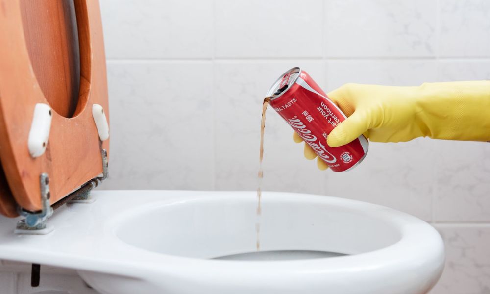 Lỗi Phổ Biến Khi Tự Thông Tắc Cống Tại Nhà