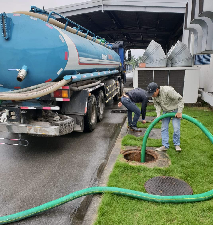 công nghệ hút hầm cầu hiện đại không gây mùi hôi
