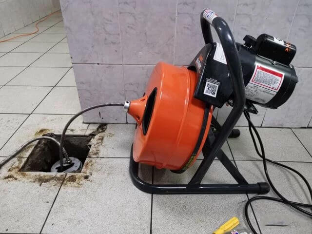 Hút Hầm Cầu Không Đục Phá