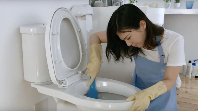 vệ sinh hầm cầu sau khi hút