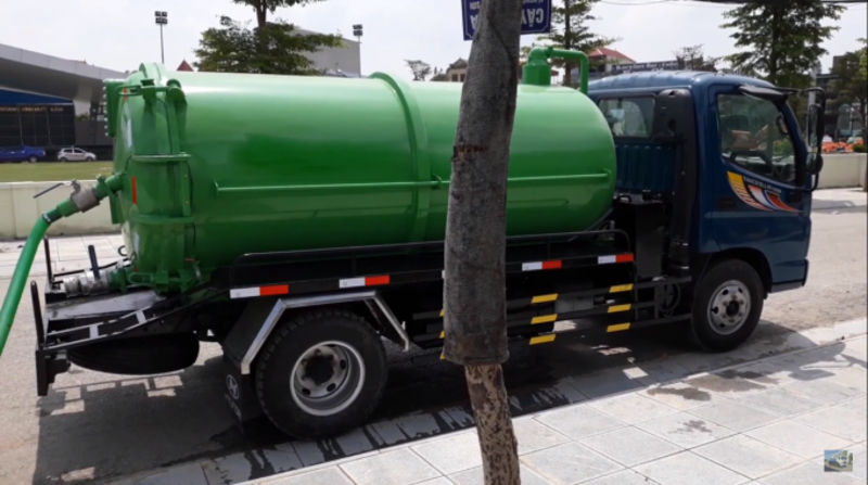 Nhu cầu hút hầm cầu tại Phường Phú Thuận ngày càng tăng cao do mật độ dân cư đông đúc