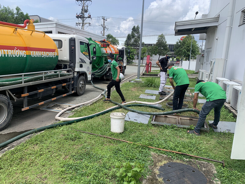 Nhu cầu hút hầm cầu tại Phường Chánh Hưng ngày càng tăng cao do mật độ dân cư đông đúc